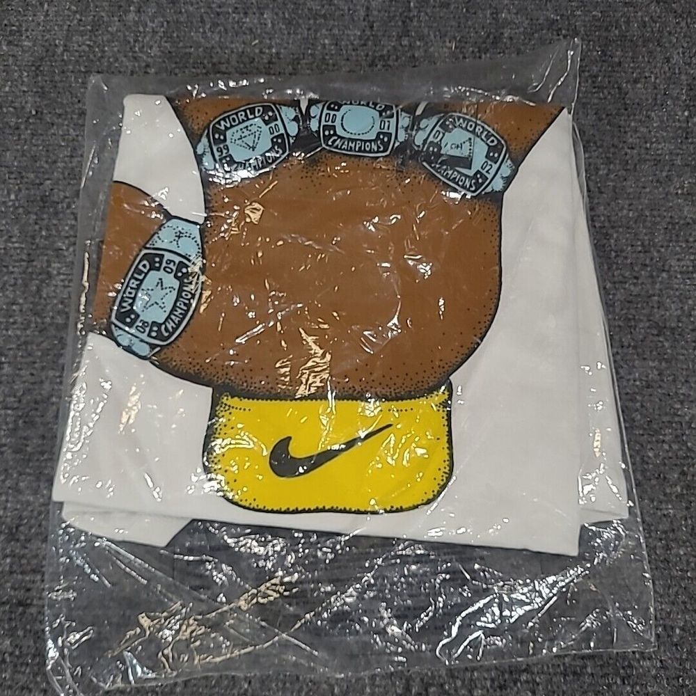 Kobe Bryant Nike 4 Rings Puppets HOH Excl. T-shirt, White, S, New In Package‎